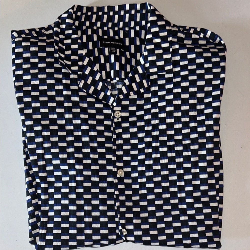Club Monaco Men's Black and White Patterned short sleeve Shirt